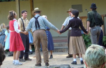 608.pageant square dance