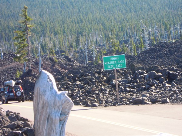 685.mckenzie summit sign