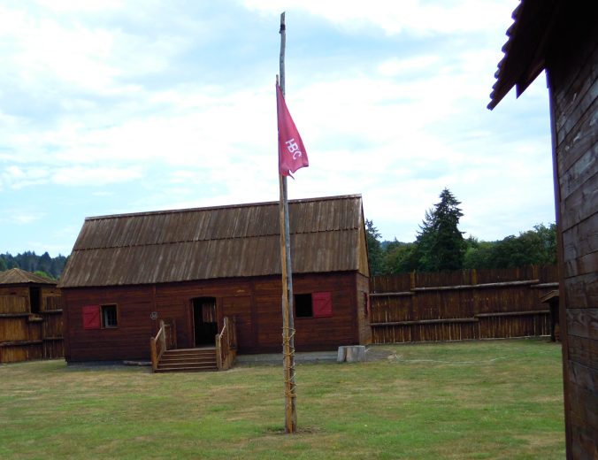 434.fort umpqua interior